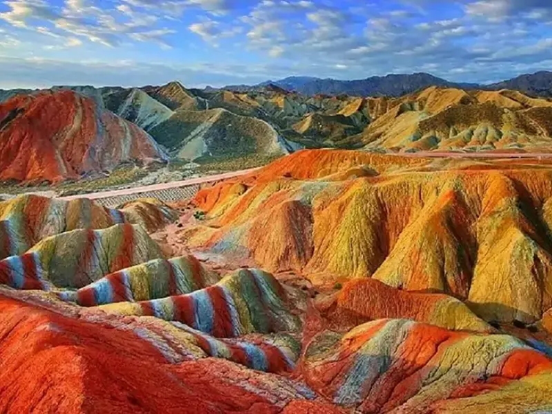 کوه‌های آلاداغ لار