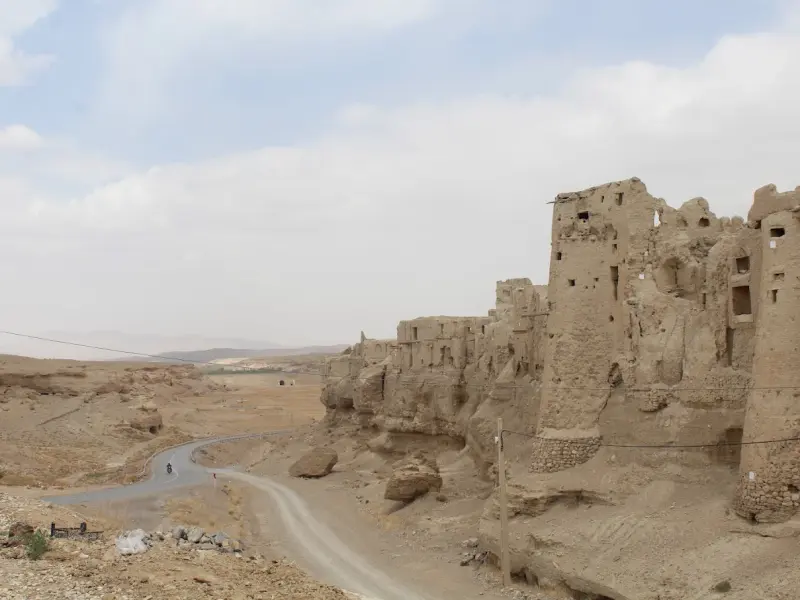 قلعه ایزدخواست - تصویر 3