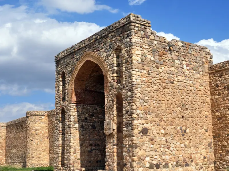 کاروانسرای سنگی آهوان