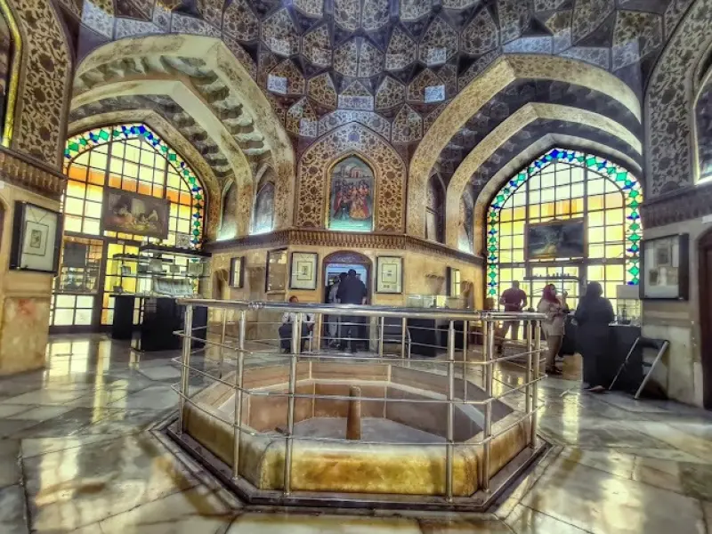 آرامگاه کریمخان - تصویر 2