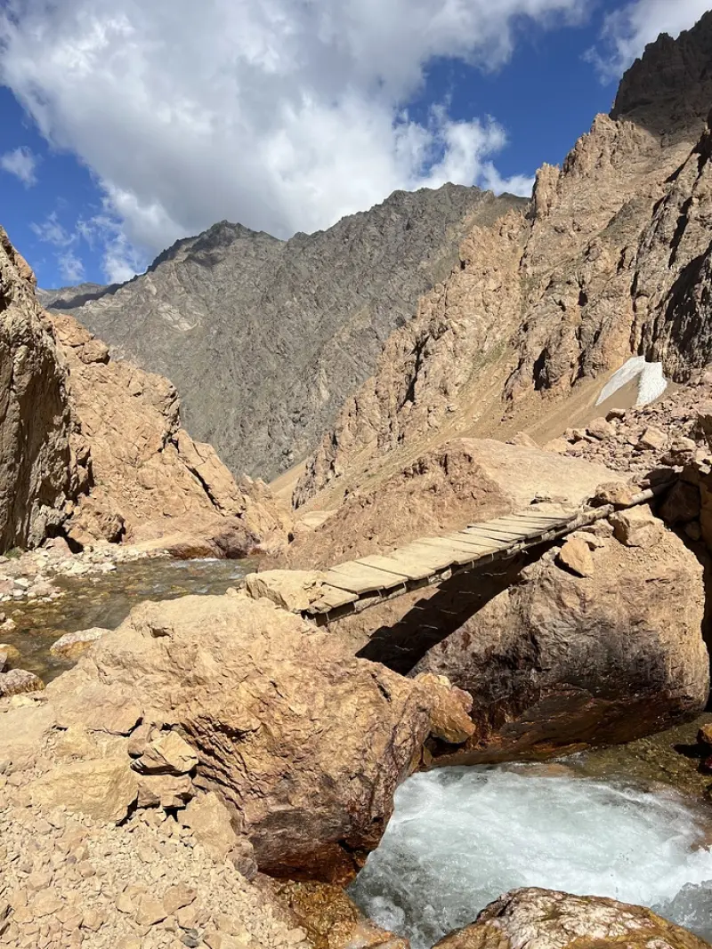 تنگ گلو - تصویر 3