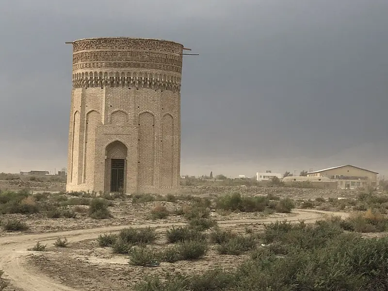 برج مهماندوست - تصویر 1