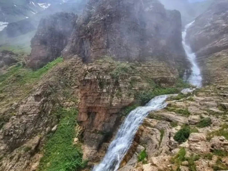 آبشار سیاه چشمان - تصویر 3