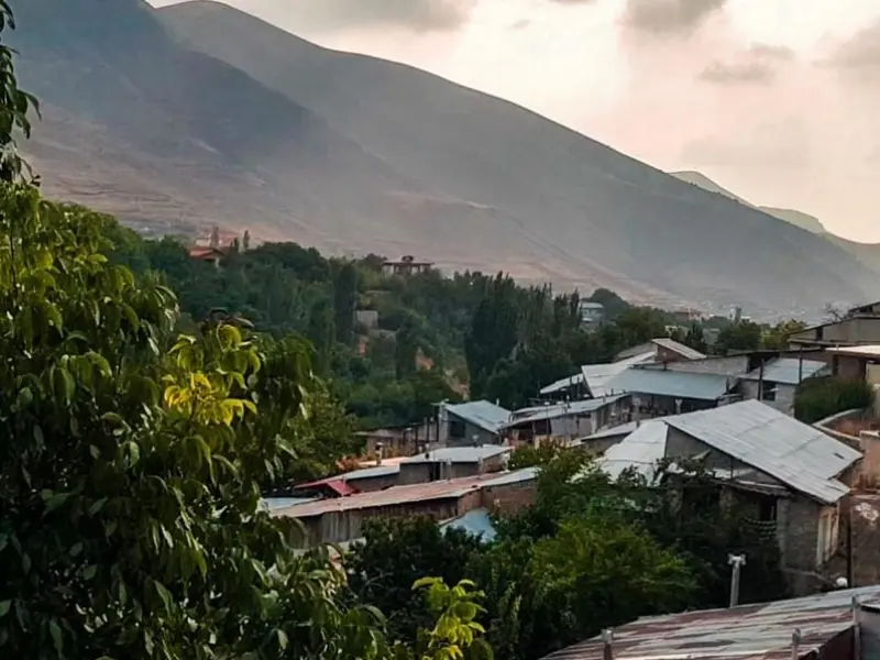 روستای ایستا