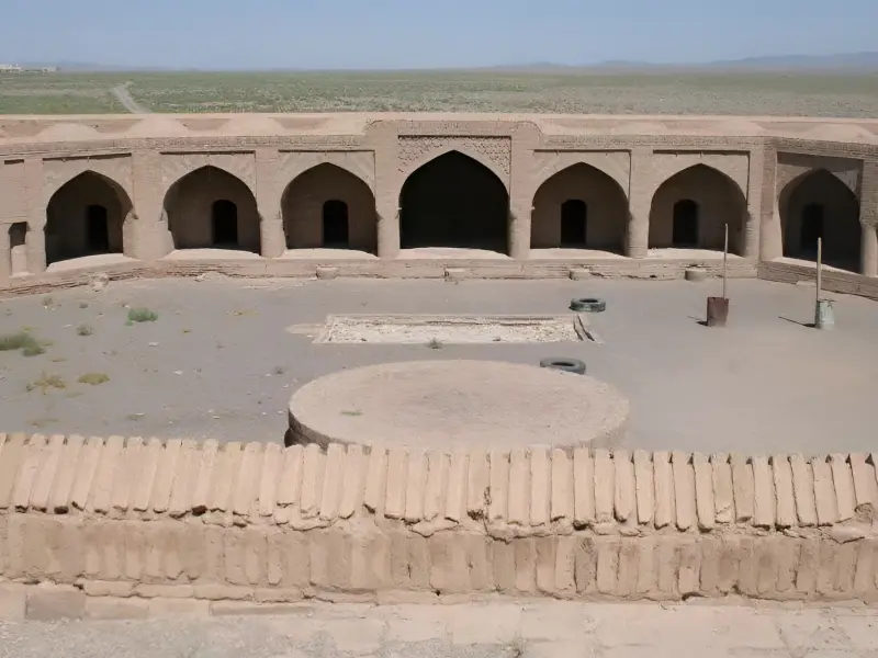 کاروانسرای نیستانک - تصویر 1