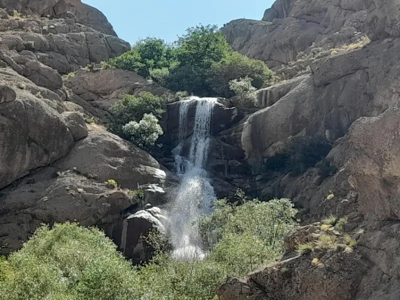 آبشار طرزه