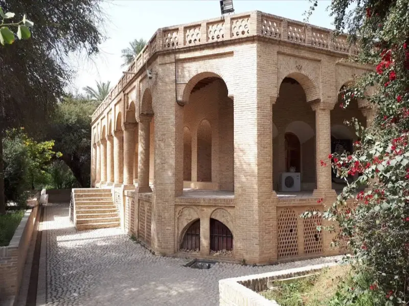 عمارت صمیمی - تصویر 4