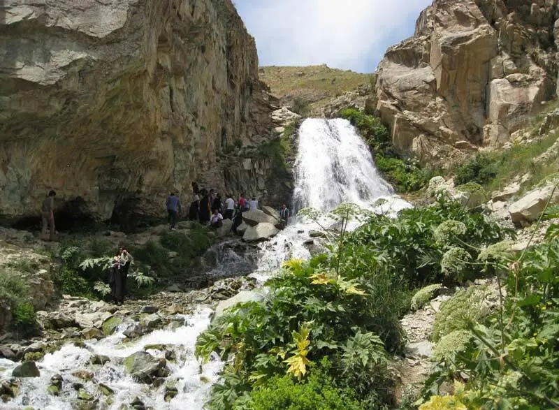 آبشار ده تنگه - تصویر 2