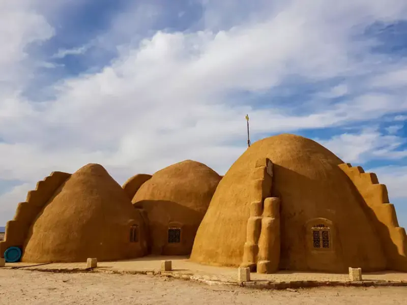 آبشار نمکی خور و بیابانک - تصویر 1