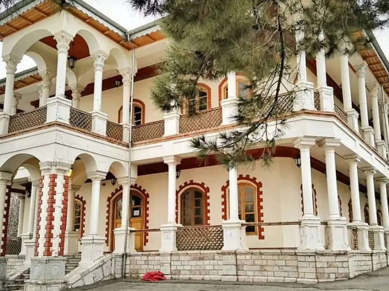 عمارت قصر یاقوت - تصویر 2