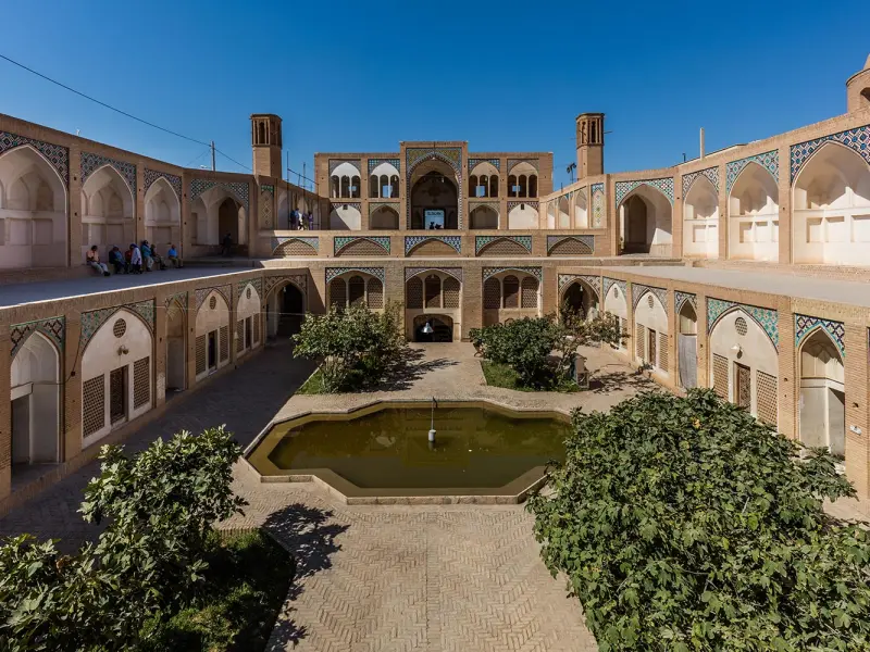 مسجد آقابزرگ - تصویر 2