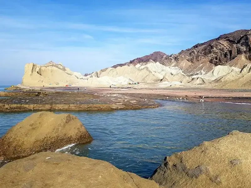 ساحل مفنق - تصویر 1