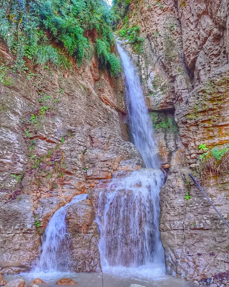آبشار دینار سرا - تصویر 1