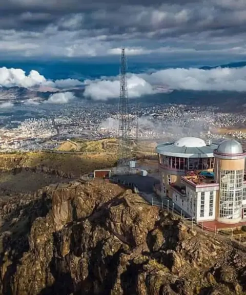 بام لرستان، لرستان