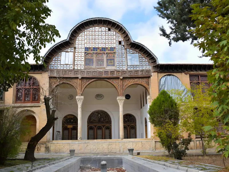عمارت مشیر دیوان