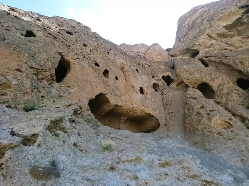 غارهای دستکند آمل - تصویر 3