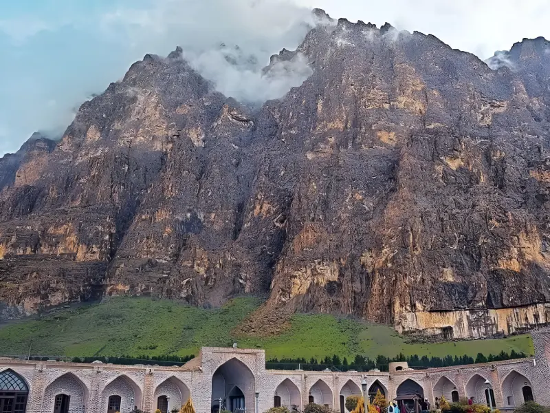 کاروانسرای شاه‌ عباسی بیستون - تصویر 3