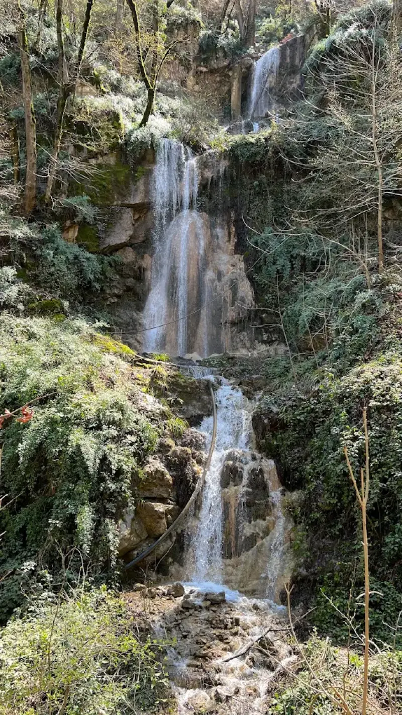 آبشار چلم زرین گل - تصویر 2