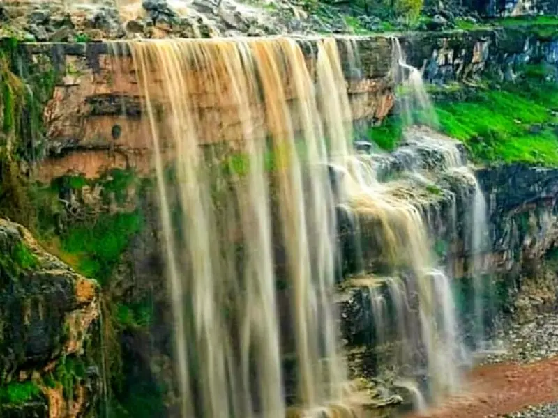 تخت چو لرستان - تصویر 2