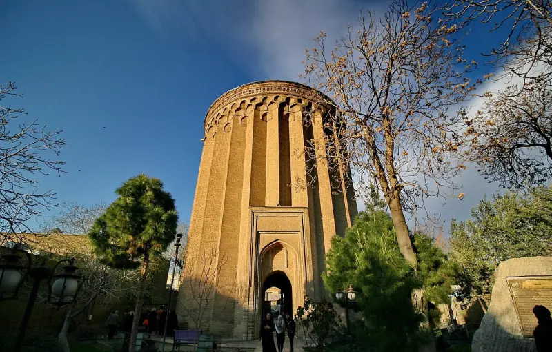 برج طغرل - تصویر 2
