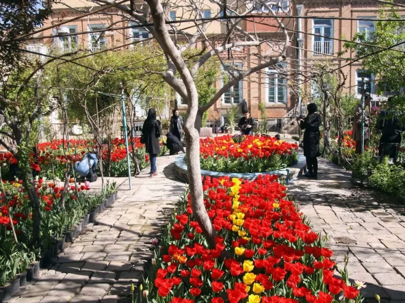خانه لاله‌ای