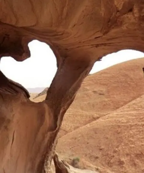 دره فرسایشی ایوانکی، سمنان