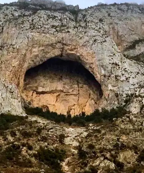 غار اسپهبد، مازندران