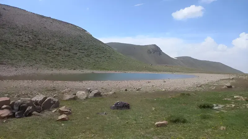 دریاچه اوچ گوللر - تصویر 2