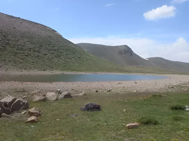 دریاچه اوچ گوللر - تصویر 2