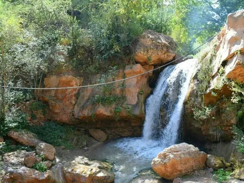 آبشار اسطرخی - تصویر 1