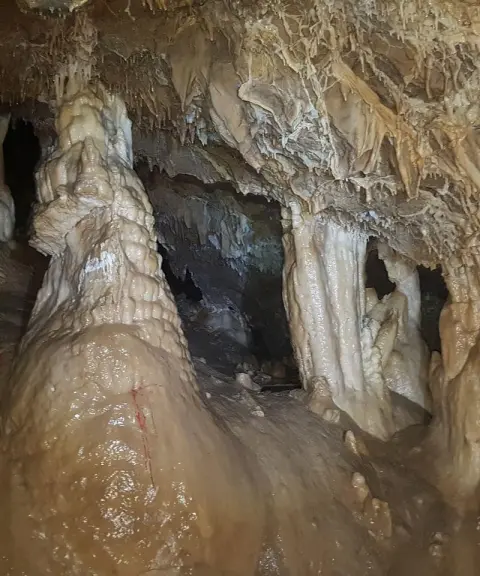 غار گل زرد، مازندران
