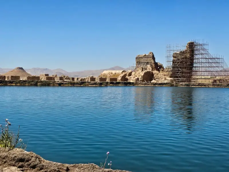 دریاچه تخت سلیمان - تصویر 8