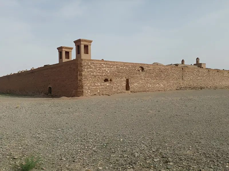 کاروانسرای حوض سلطان - تصویر 1