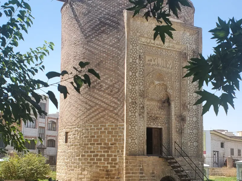 سه گنبد