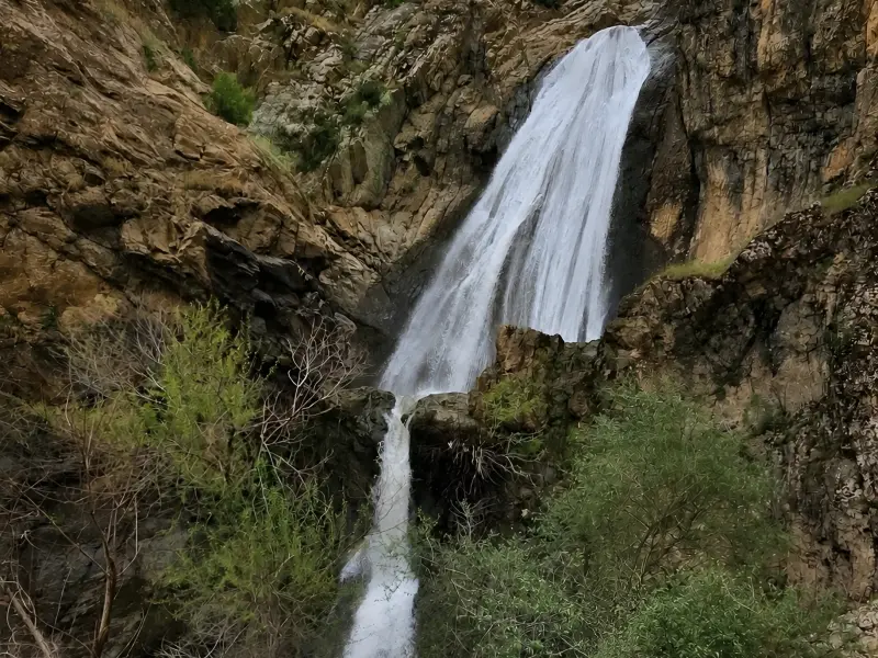 آبشار سیاران نهراب