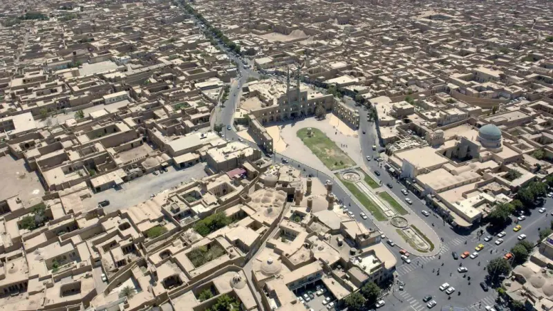 میدان امیر چخماق - تصویر 1