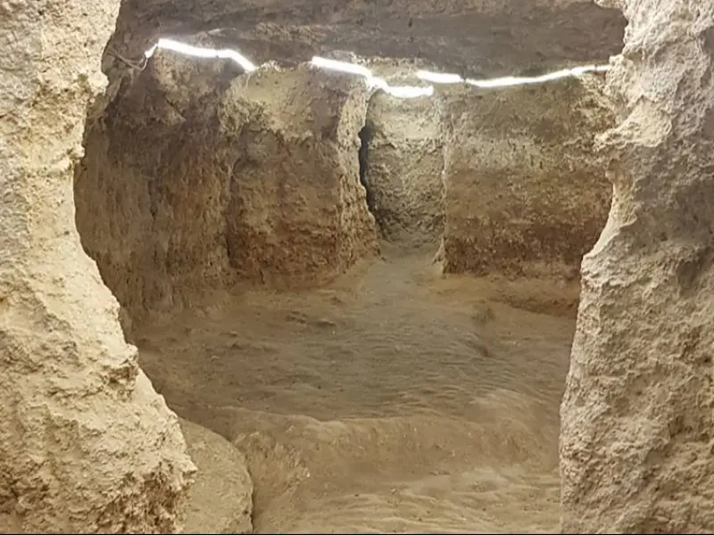 غار رئیس نیاسر