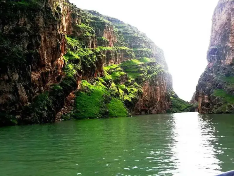 تنگه کافرین - تصویر 2