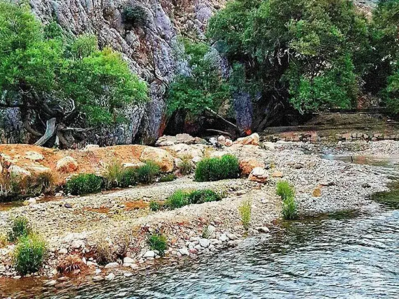چشمه شش‌ پیر - تصویر 7