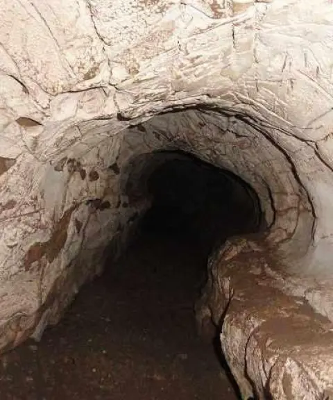 غار گرو، گلستان