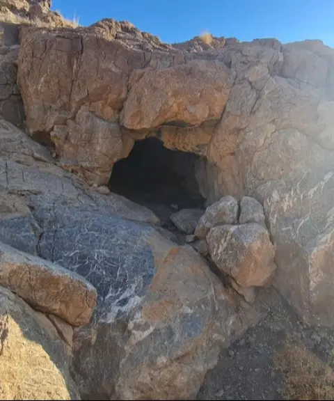 غار شاه قنداب‎، اصفهان