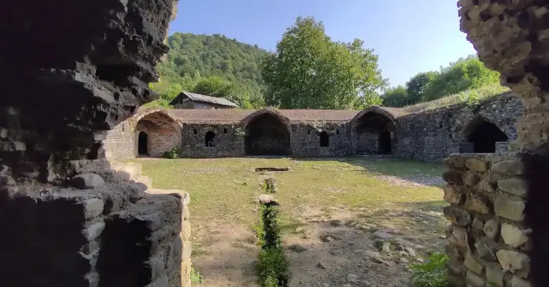 کاروانسرای تی‌تی - تصویر 1