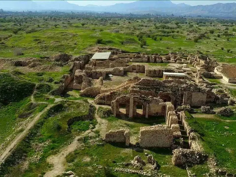 معبد آناهیتا