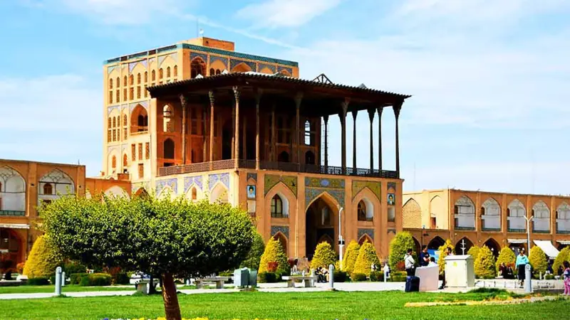 کاخ عالی‌قاپو - تصویر 6