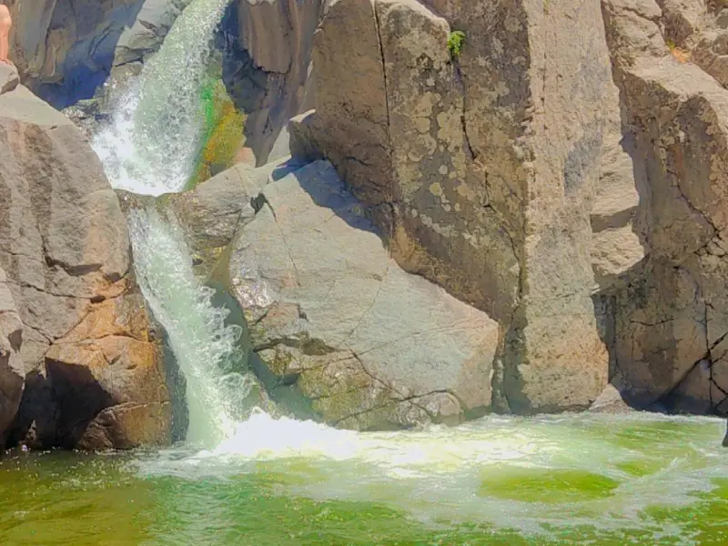 آبشار شرشر میراکی - تصویر 2