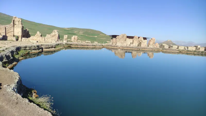 دریاچه تخت سلیمان - تصویر 2