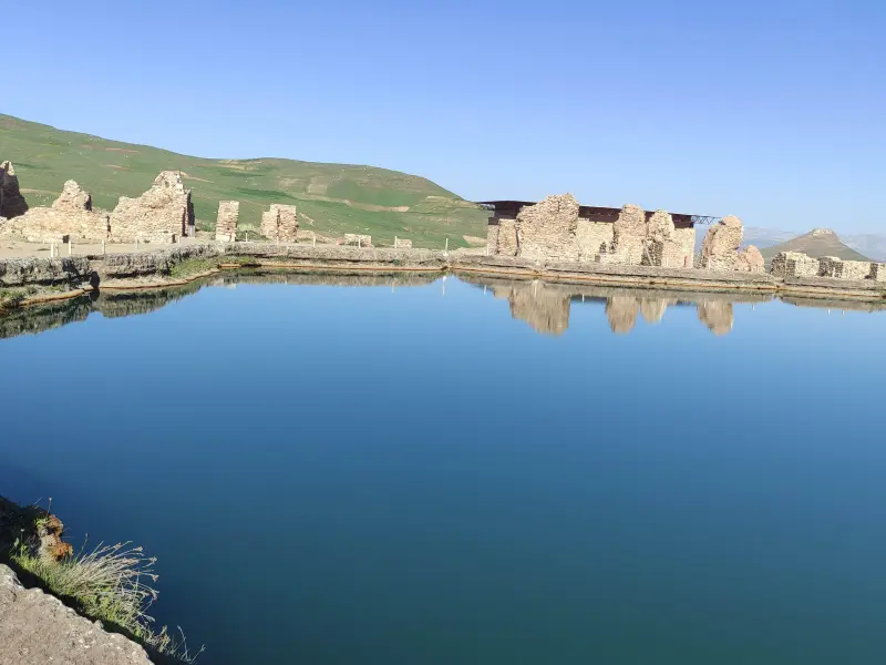 دریاچه تخت سلیمان - تصویر 2