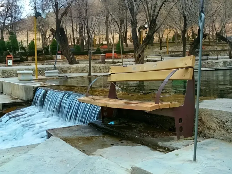 گردشگاه و چشمه سیاسرد