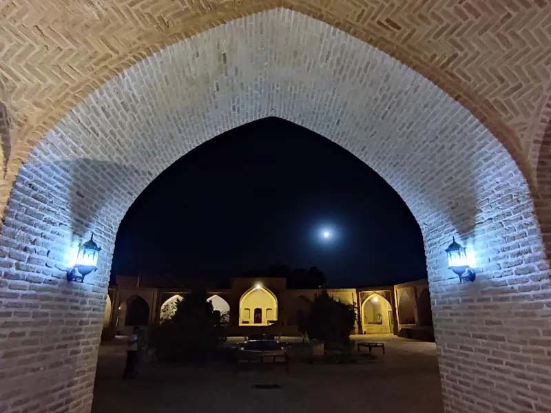 کاروانسرای شاه‌عباسی ابوزیدآباد - تصویر 4