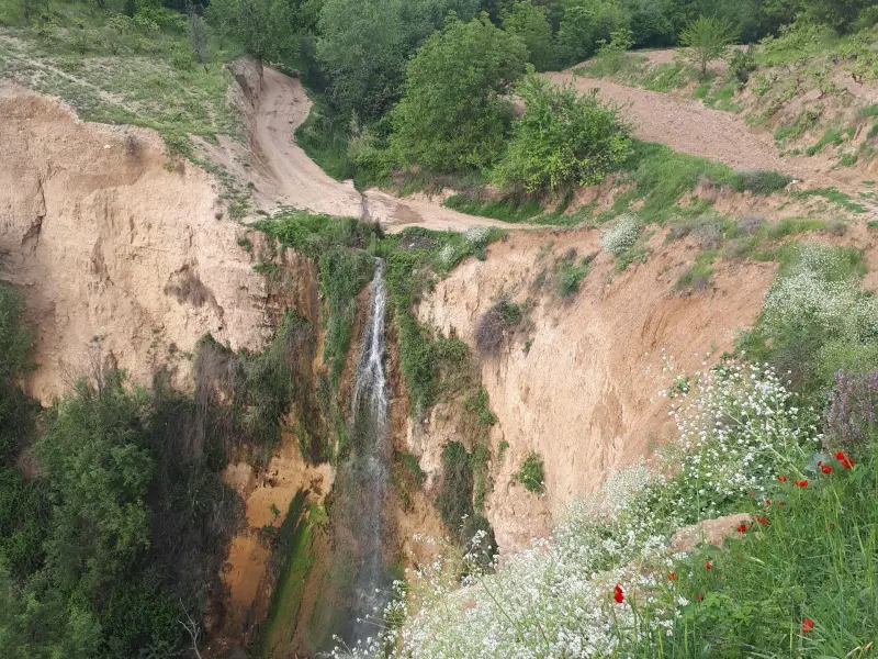 آبشار بیار - تصویر 2